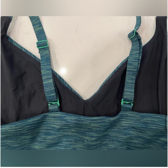 Outdoor Voices Green Flow Freeform Bralette Sports Bra - Picture 4 of 6